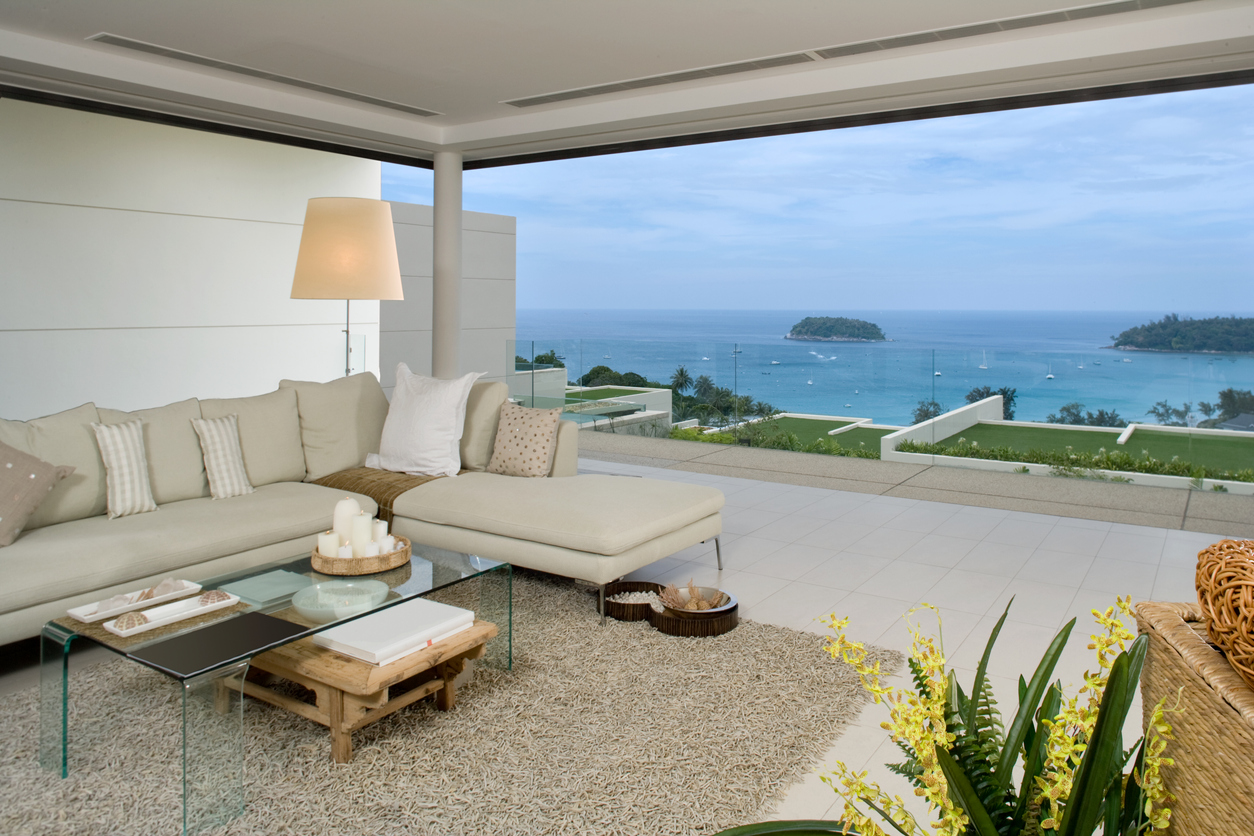 How to Tastefully Decorate Your Vacation Home