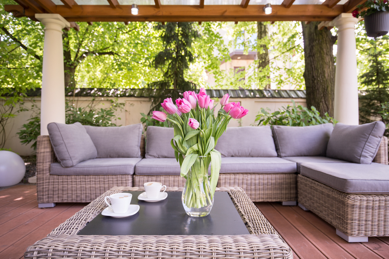 4 Reasons to Invest in Quality Patio Furniture