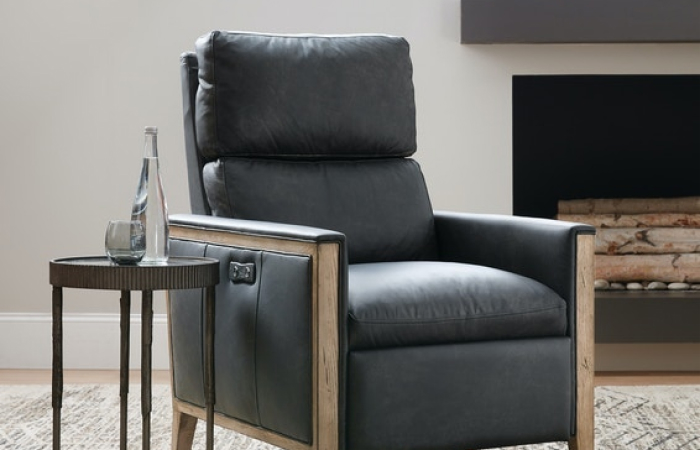 Matter Brothers Hooker Furniture Power Recliner
