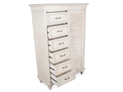 Gentleman's Chest